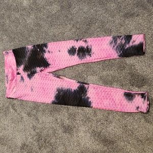 🔴 Pink and Black Scrunch Leggings